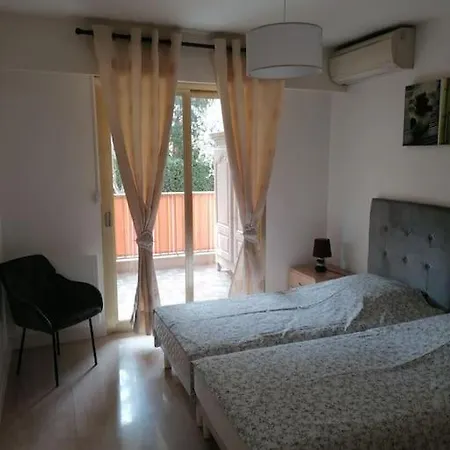 Avec Piscine De Copropriete Apartment
