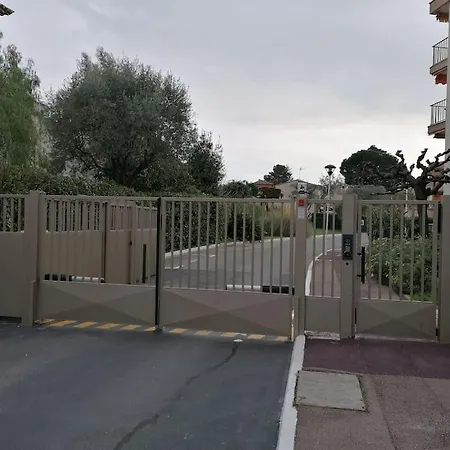Avec Piscine De Copropriete *